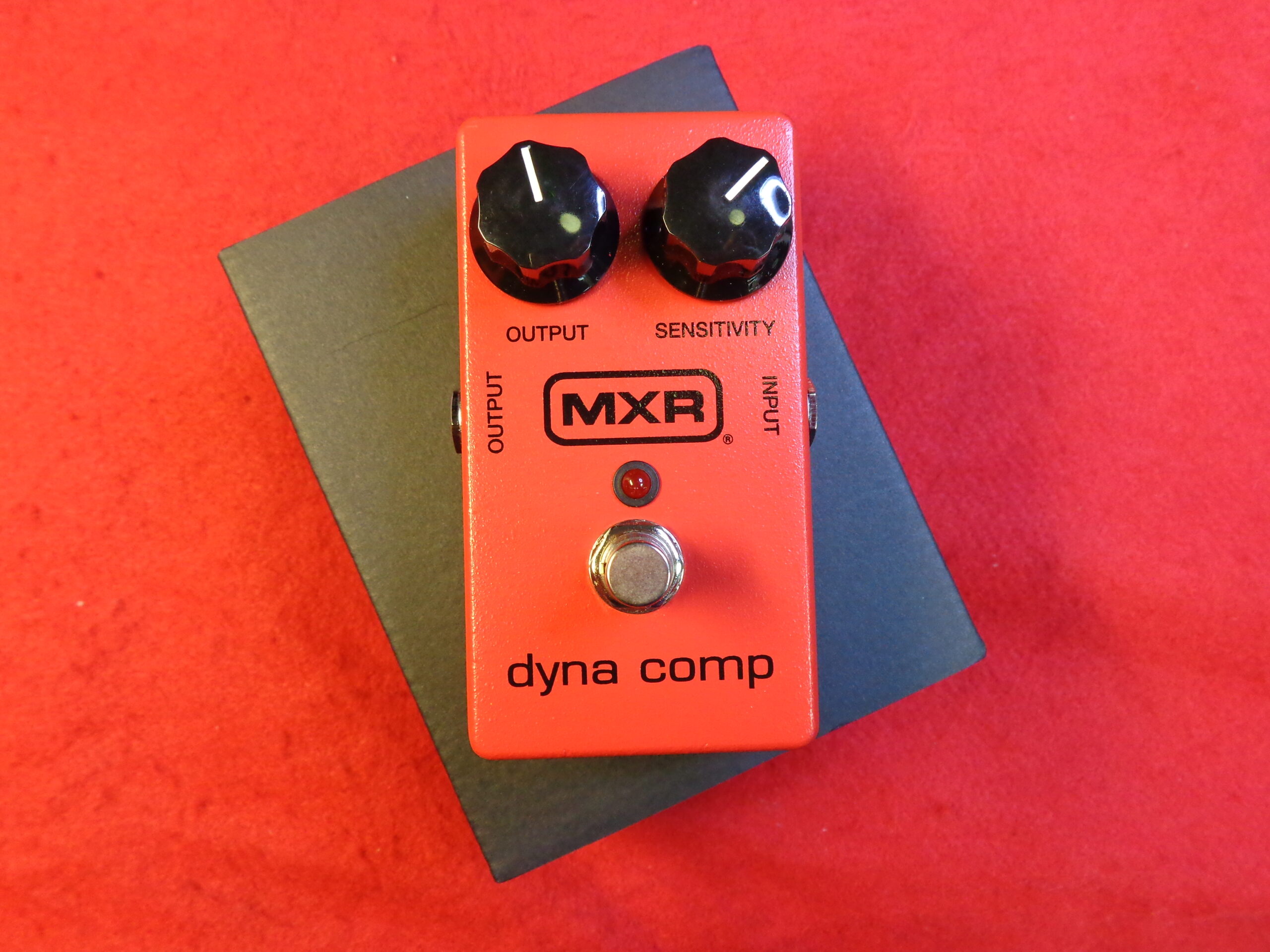 MXR Dyna Comp block logo Ri Dunlop M102 - Rockhaus Guitars and