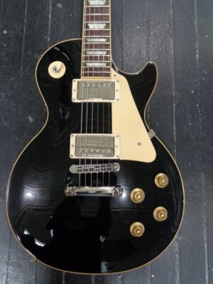 Gibson Les Paul Standard with hard shell case