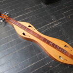 J.Kirchner Cherry Mountain Dulcimer with case and capo